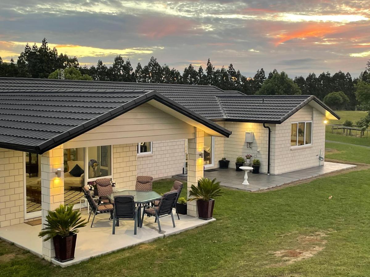 Veld View Bed And Breakfast Tuakau Dış mekan fotoğraf